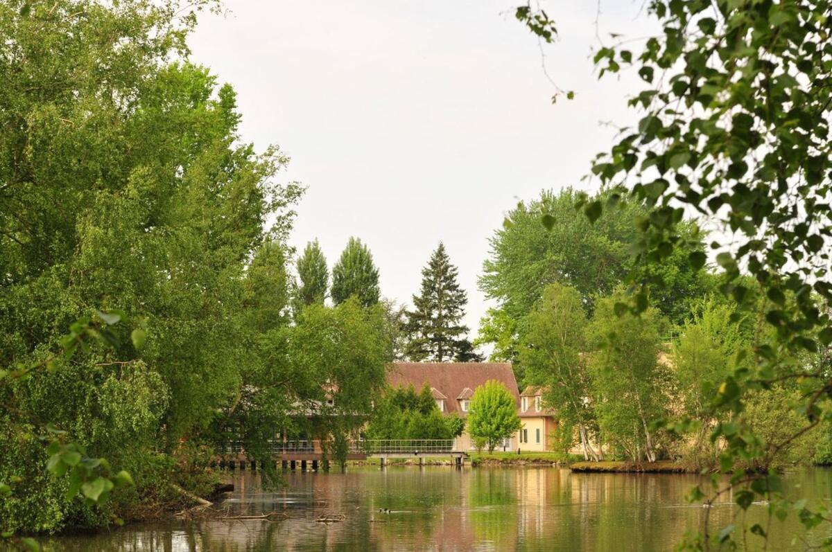 Ternelia Village Vacances Sainte Montaine Zewnętrze zdjęcie